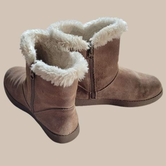 WOMEN'S UNIVERSAL THREAD SHEARLING STYLE BOOTS W/SUEDE & FAUX FUR LINING SZ. 7 - Picture 6 of 6